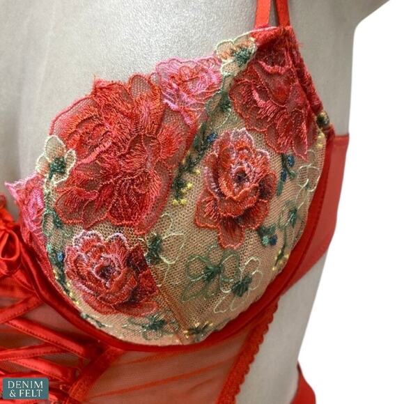 Victoria’s Secret Wicked Floral Embroidery Red Sheer Lace Apron NWT~NEW💋 - Picture 7 of 16